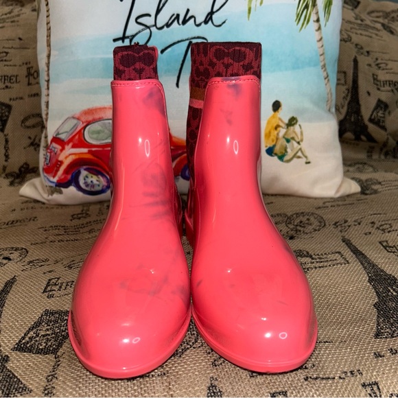 Coach NWOB!! Rivington Pink Rain Bootie Size 7 - Picture 3 of 13